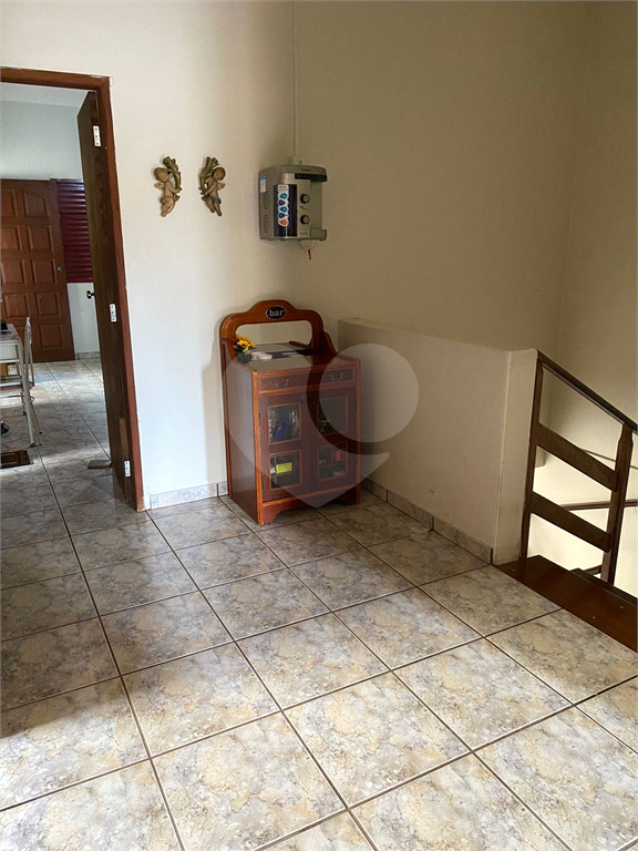Casa à venda com 3 quartos, 250m² - Foto 14