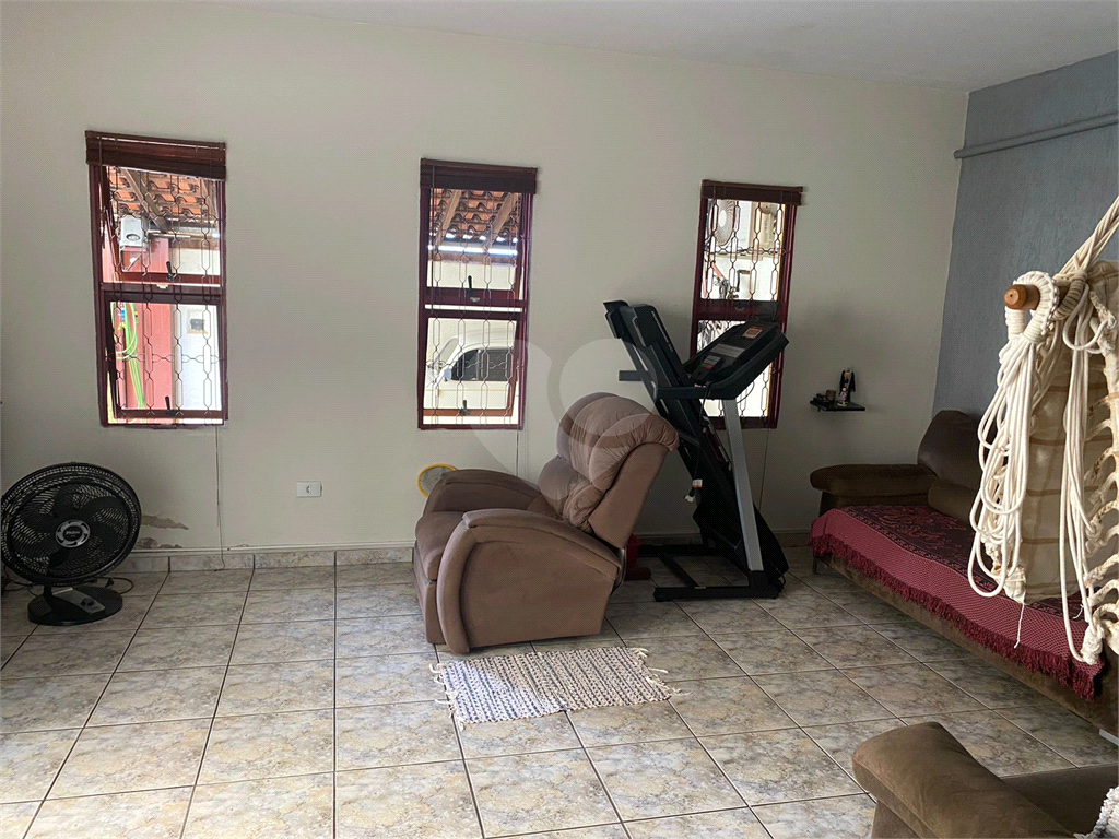 Casa à venda com 3 quartos, 250m² - Foto 9