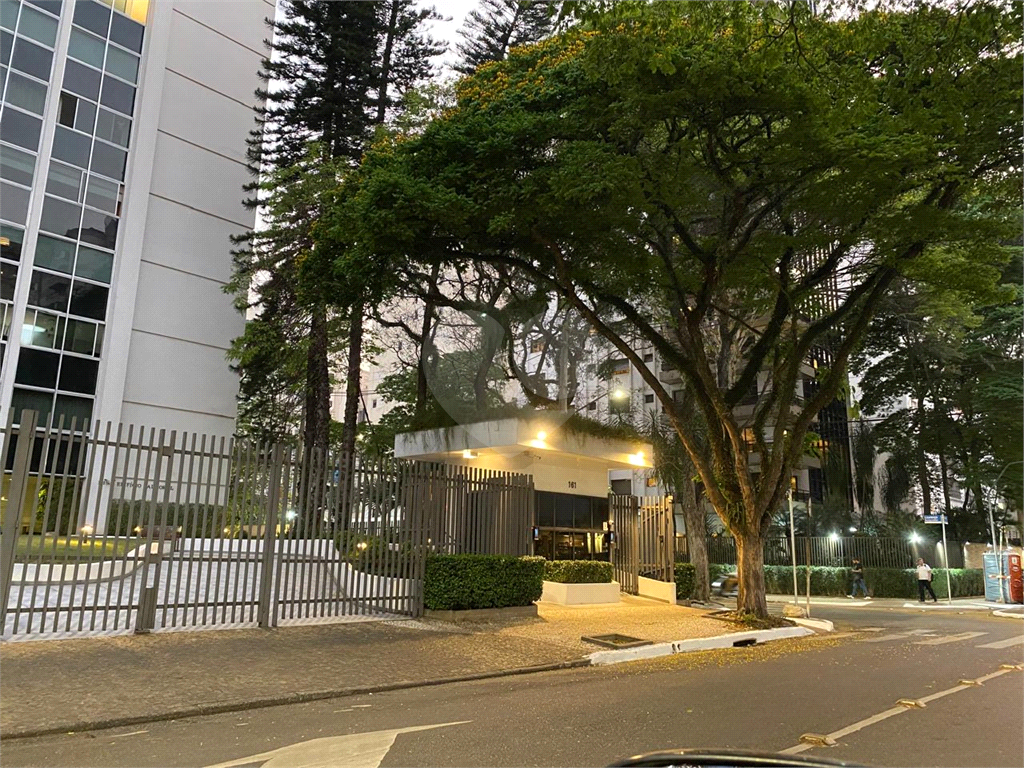 APARTAMENTO 182 M2  3 DORMITÓRIOS À VENDA VILA NOVA CONCEIÇÃO
