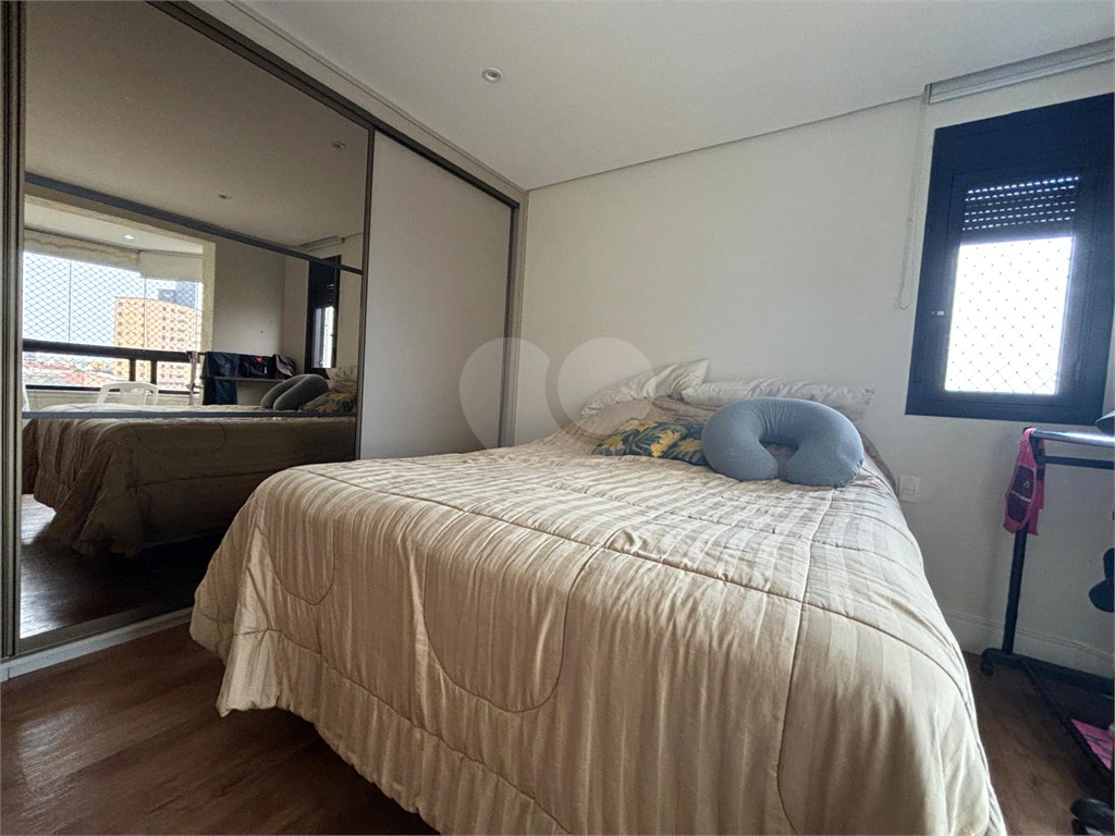  Amplo Apartamento todo reformado na Região de Santa Terezinha, com 143 metros de área útil,3 quarto