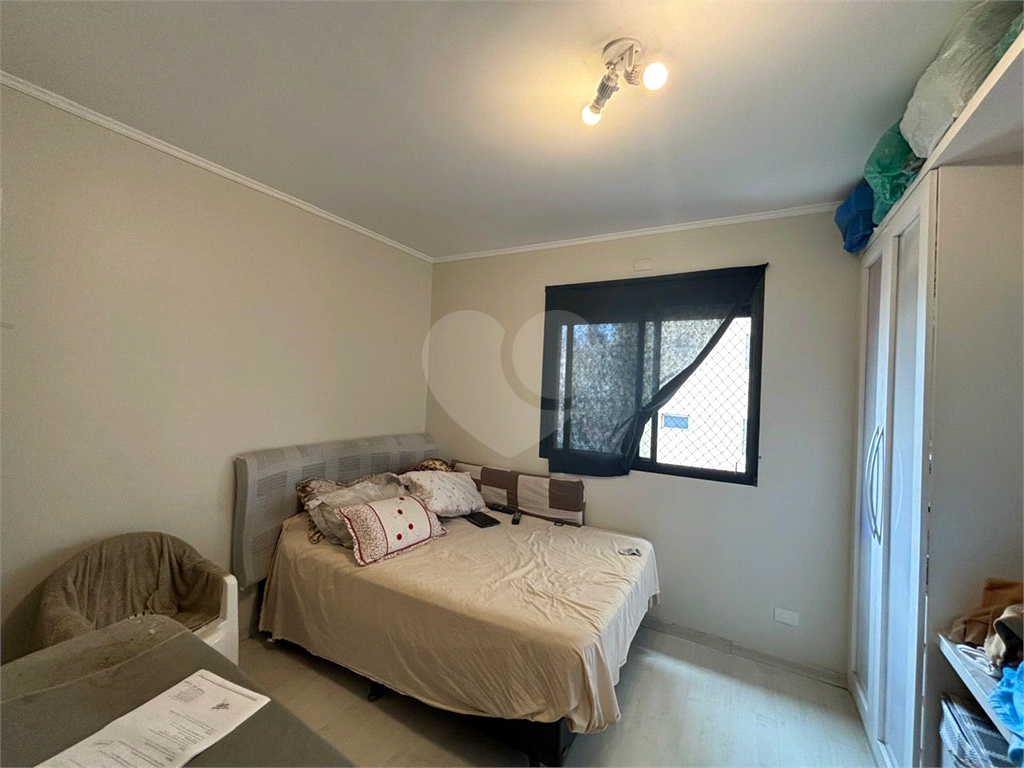  Amplo Apartamento todo reformado na Região de Santa Terezinha, com 143 metros de área útil,3 quarto
