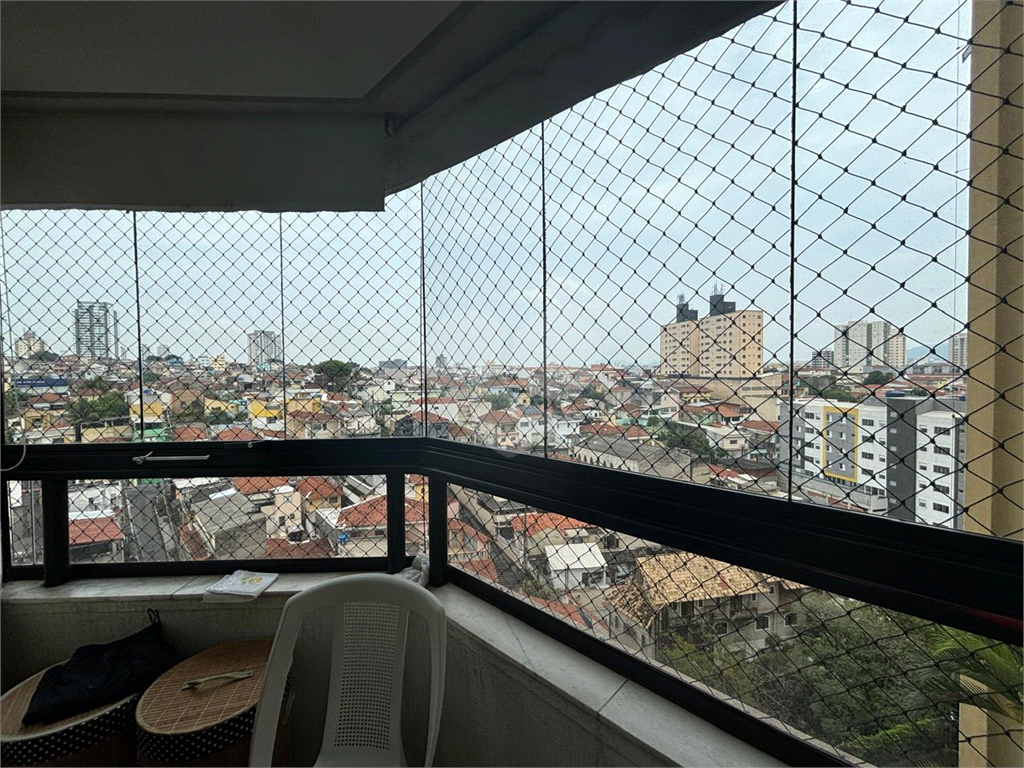  Amplo Apartamento todo reformado na Região de Santa Terezinha, com 143 metros de área útil,3 quarto