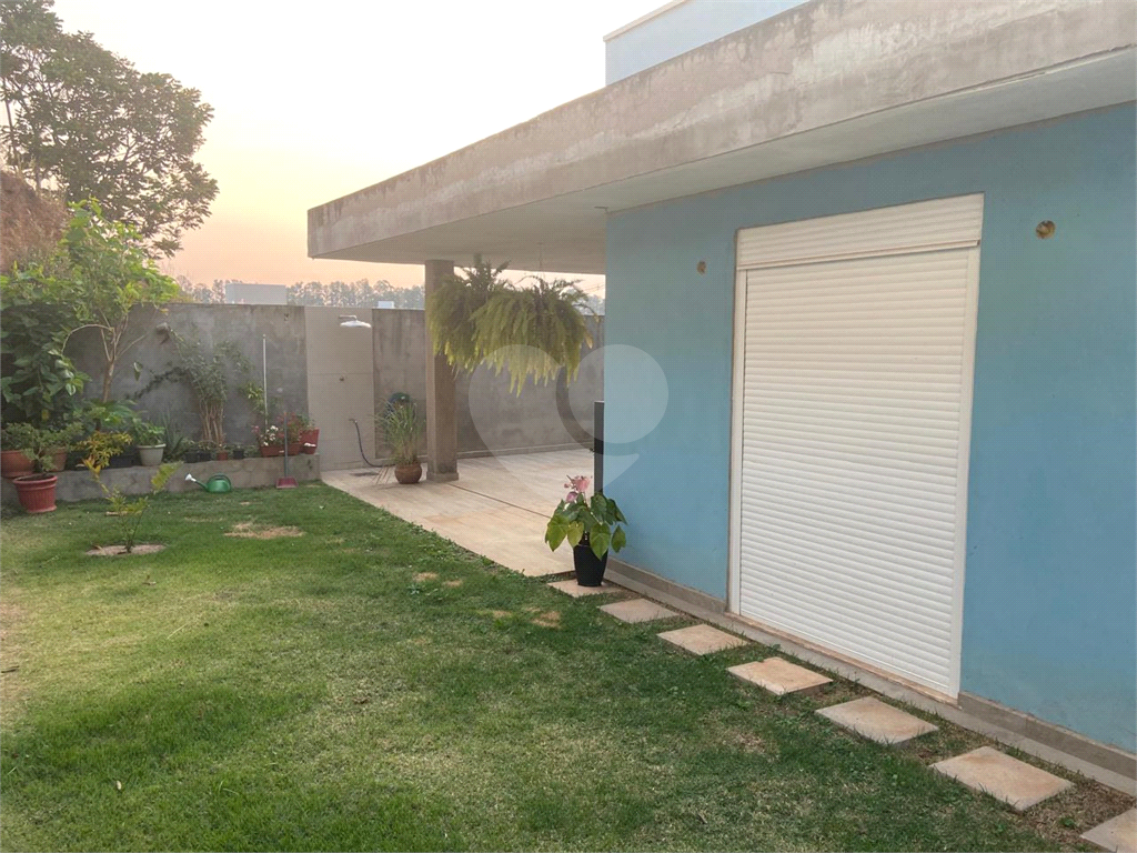 Casa de Condomínio à venda com 3 quartos, 240m² - Foto 3