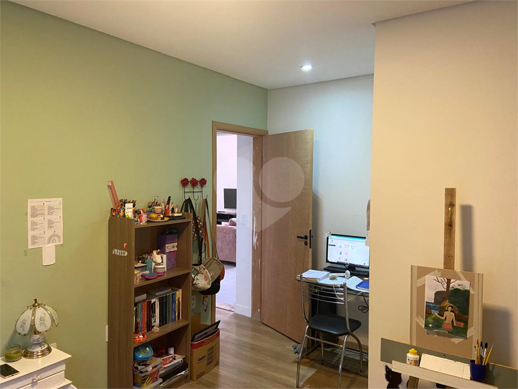 Casa de Condomínio à venda com 3 quartos, 240m² - Foto 4