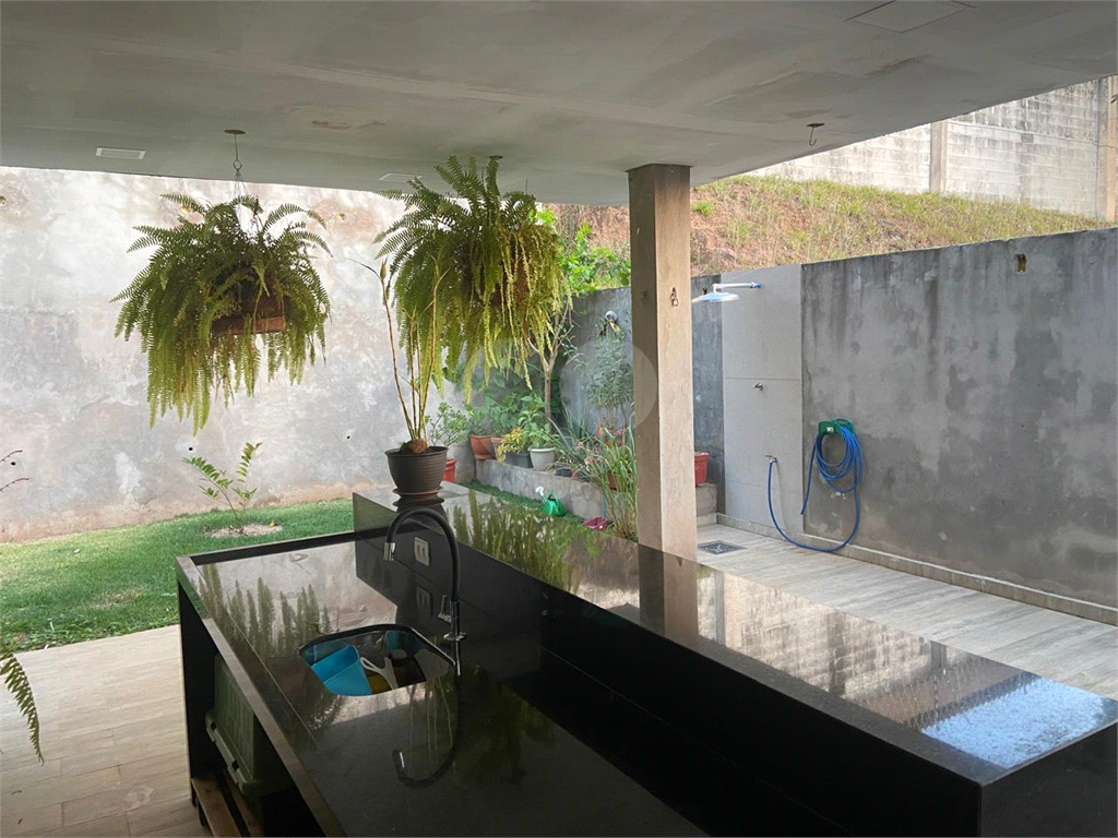 Casa de Condomínio à venda com 3 quartos, 240m² - Foto 28