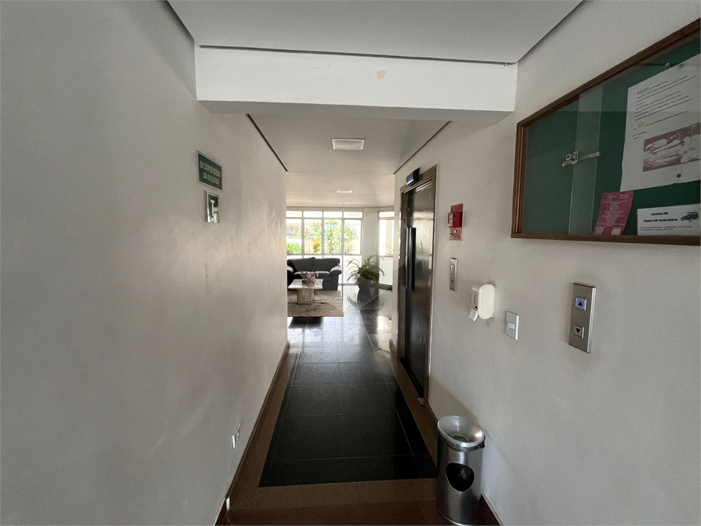 Apartamento à venda com 2 quartos, 55m² - Foto 16