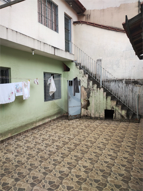 Casa Sobrado para venda com 200m²  6 dormitórios 6 banheiros 6 vagas no Jaraguá.