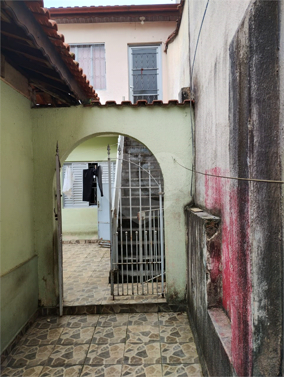 Casa Sobrado para venda com 200m²  6 dormitórios 6 banheiros 6 vagas no Jaraguá.