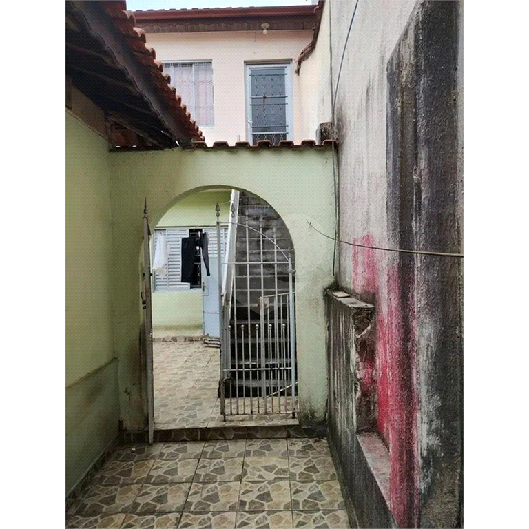 Casa Sobrado para venda com 200m²  6 dormitórios 6 banheiros 6 vagas no Jaraguá.