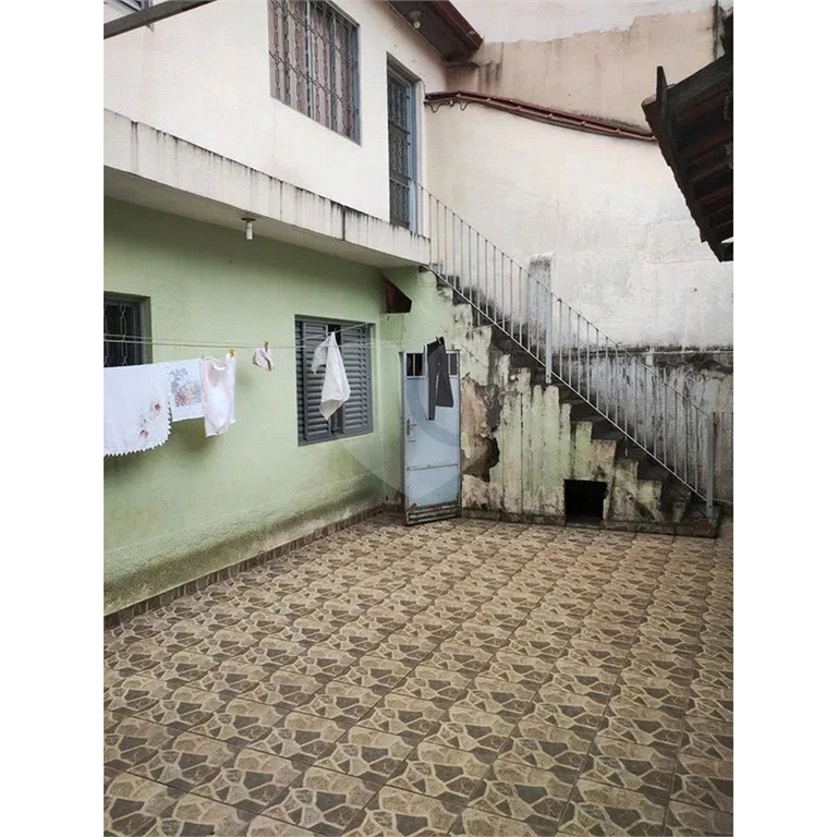 Casa Sobrado para venda com 200m²  6 dormitórios 6 banheiros 6 vagas no Jaraguá.