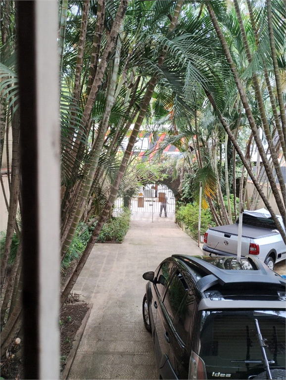 Casa Sobrado para venda com 200m²  6 dormitórios 6 banheiros 6 vagas no Jaraguá.