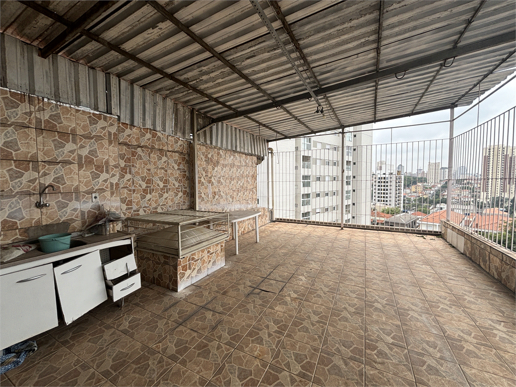 Amplo sobrado na Região do Jardim São Paulo, comercial e Residencial