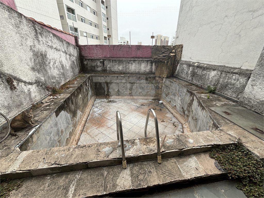 Amplo sobrado na Região do Jardim São Paulo, comercial e Residencial