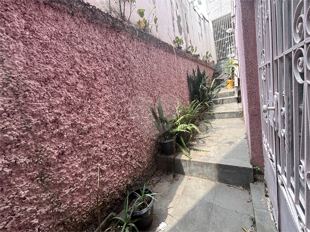 Amplo sobrado na Região do Jardim São Paulo, comercial e Residencial