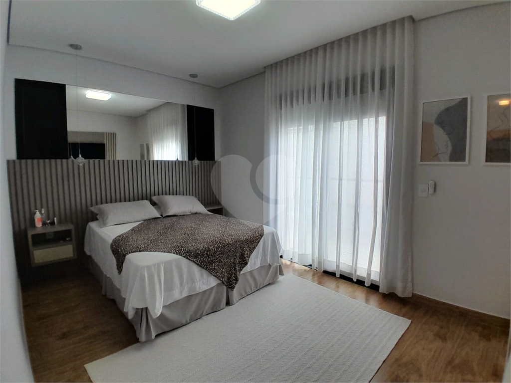 Casa de Condomínio à venda com 3 quartos, 220m² - Foto 32