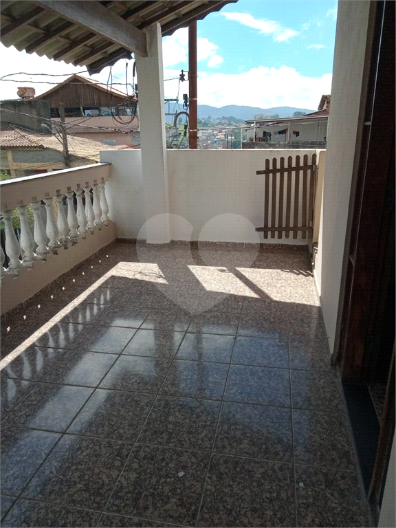 SOBRADO em JARAGUÁ