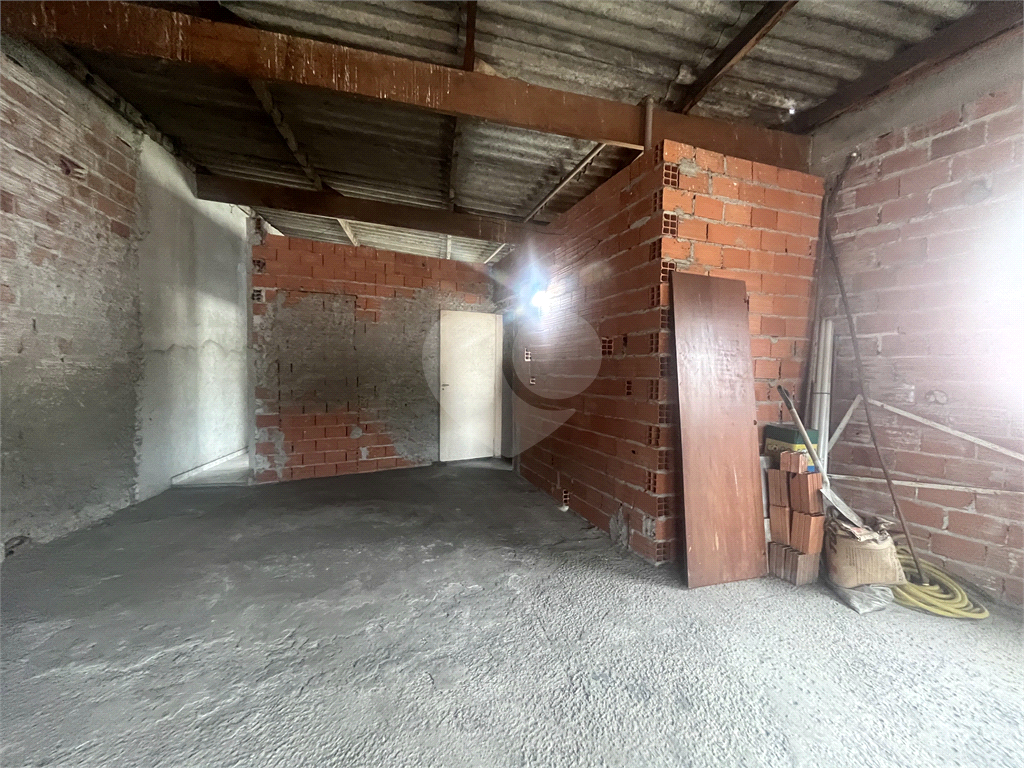 Prédio Comercial na Zona Norte