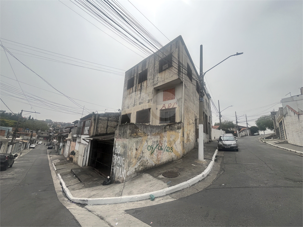 Prédio Comercial na Zona Norte
