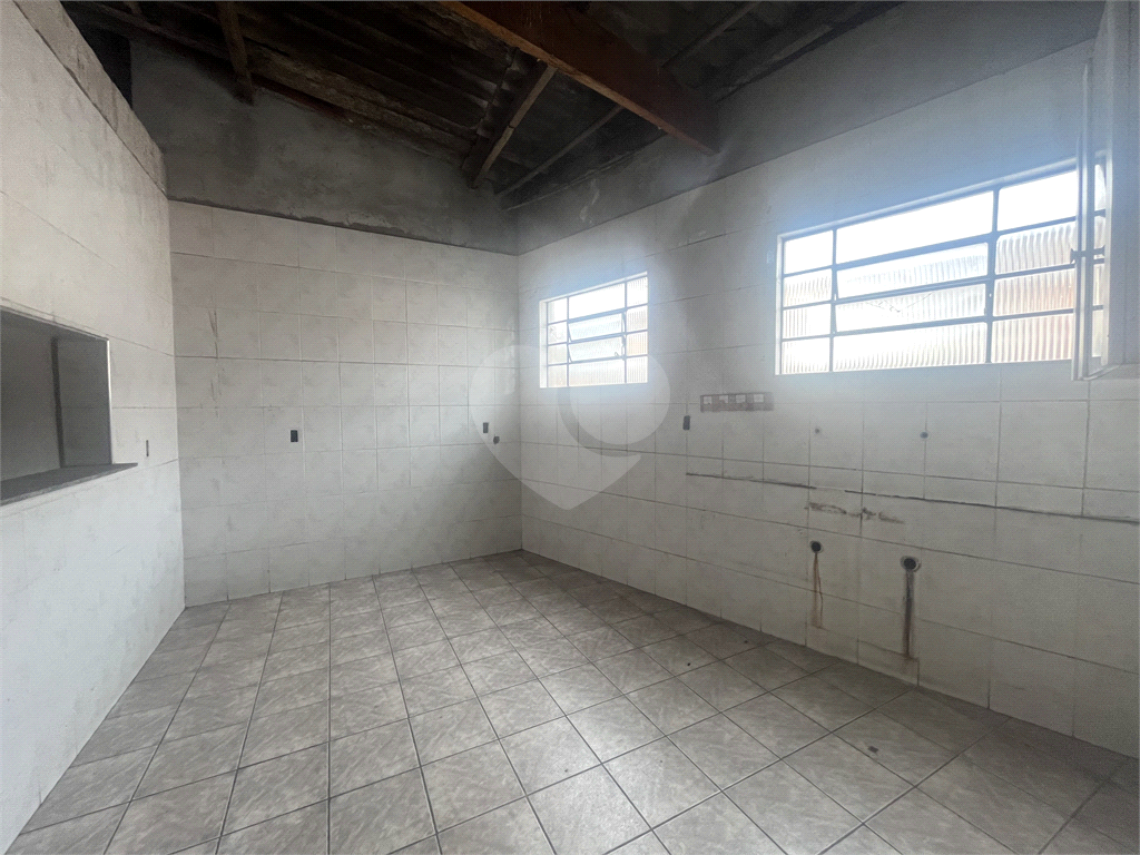 Prédio Comercial na Zona Norte