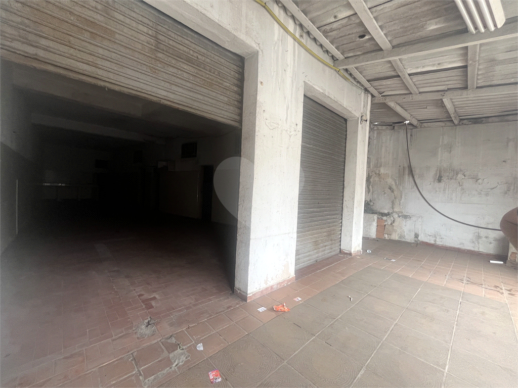 Prédio Comercial na Zona Norte