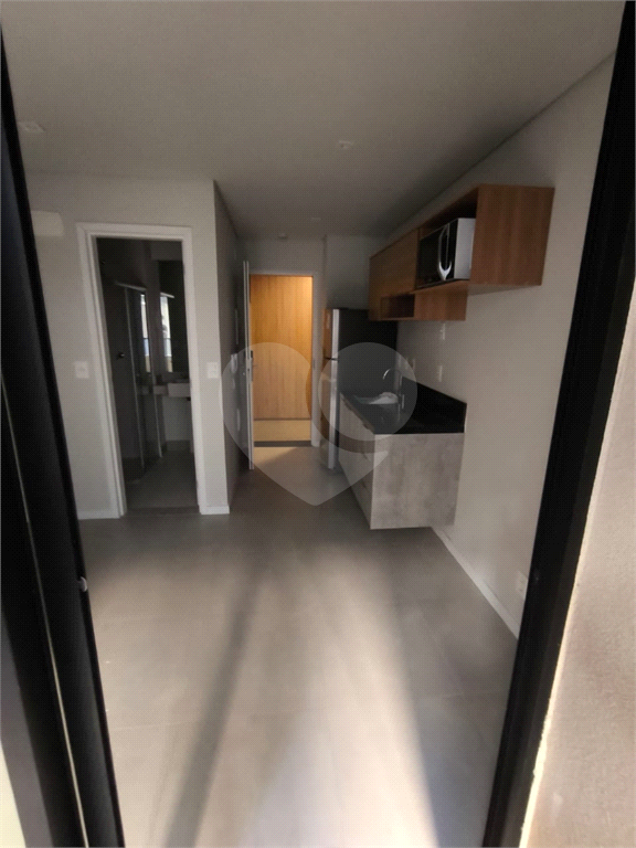 PINHEIROS - ESTÚDIO NOVO ! SEMIMOBILIADO 