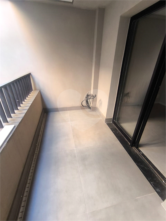 PINHEIROS - ESTÚDIO NOVO ! SEMIMOBILIADO 