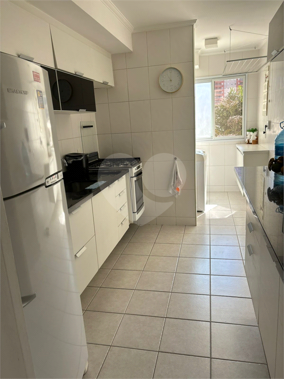Apartamento à venda com 3 quartos, 82m² - Foto 2
