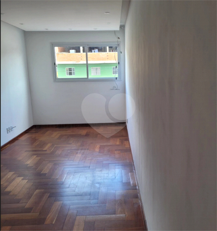 APARTAMENTO em JARDIM CUMBICA