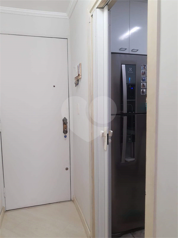 APARTAMENTO em CAMPO LIMPO