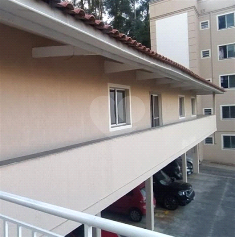 APARTAMENTO em CAMPO LIMPO