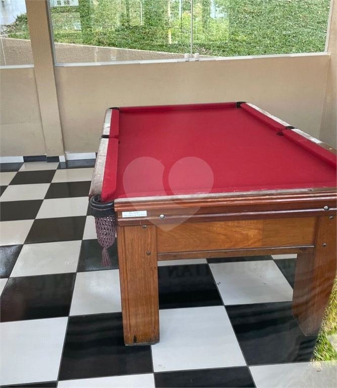 APARTAMENTO em CAMPO LIMPO