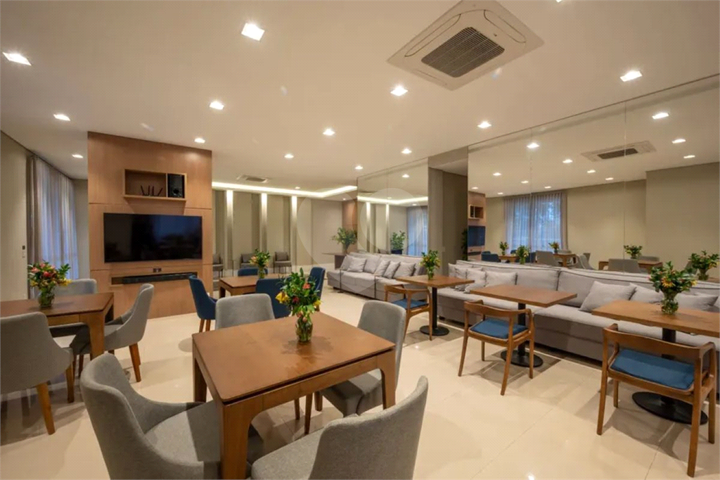 APARTAMENTO em VILA MASCOTE
