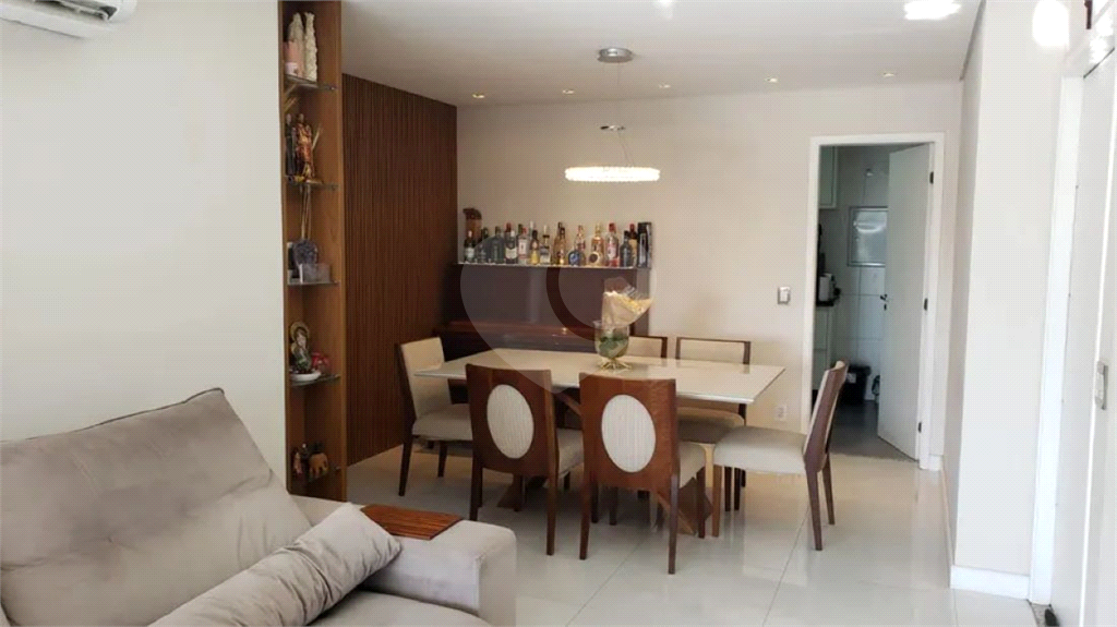 APARTAMENTO em VILA MASCOTE