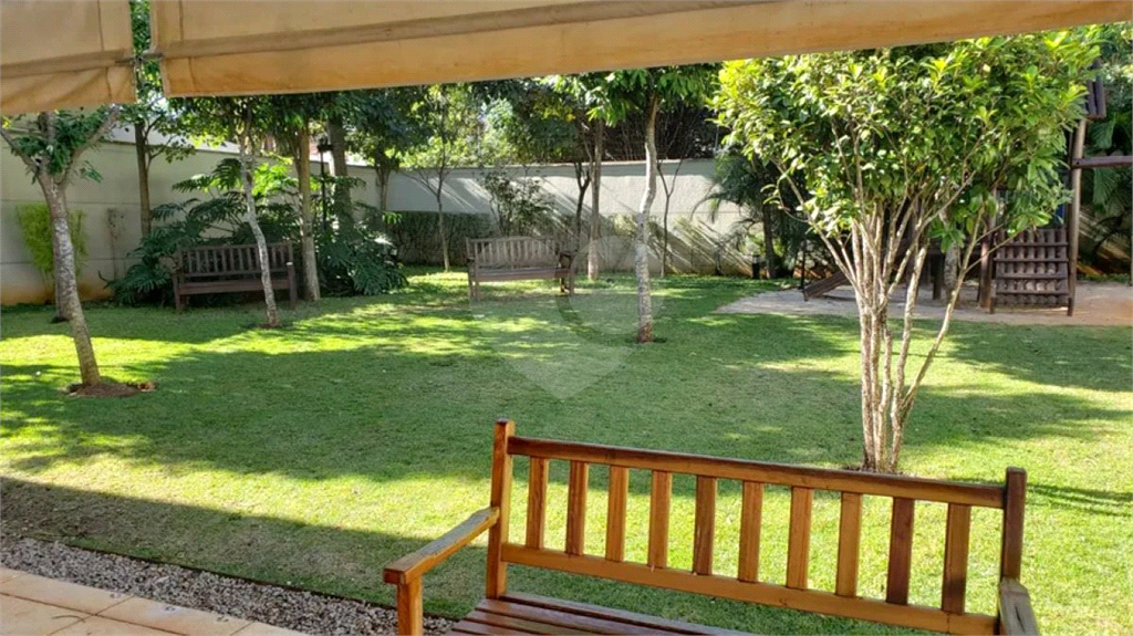 APARTAMENTO em VILA MASCOTE