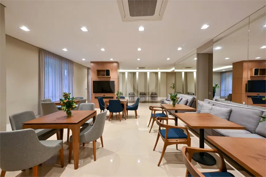 APARTAMENTO em VILA MASCOTE