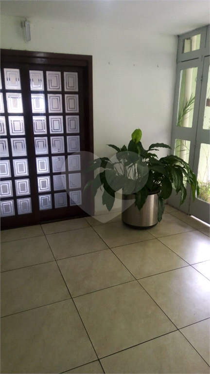 Apartamento à Venda com 2 Dormitórios - 1 Vaga de Garagem
