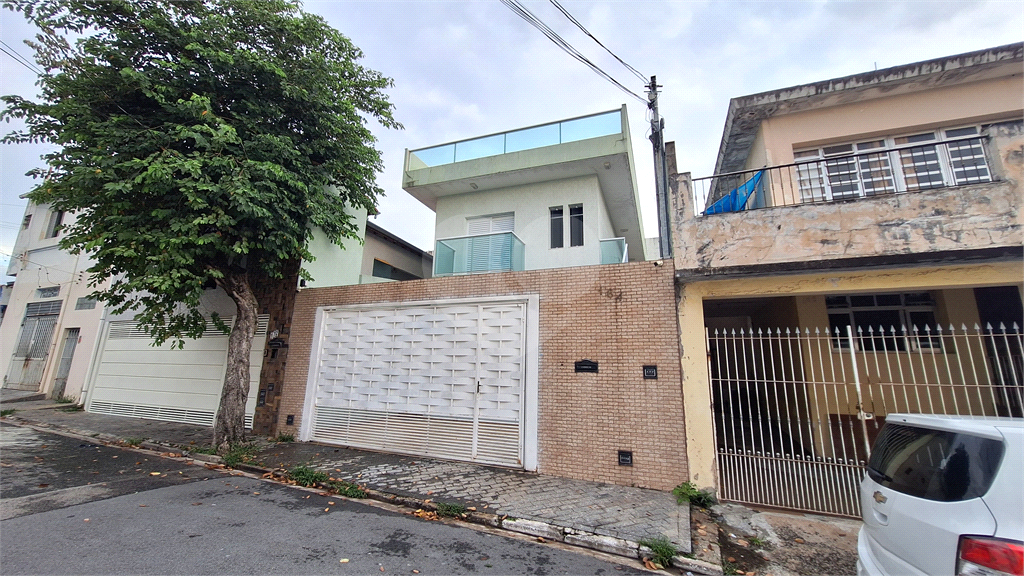 Casa à venda na Vila Dom Pedro II, toda reformada, com excelente e ampla área gourmet.