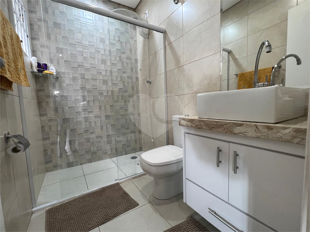 Casa assobradada à venda | 162 m² | 2 suítes | 2 vagas na Parada Inglesa!