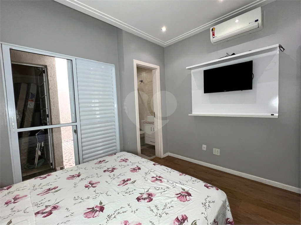 Casa assobradada à venda | 162 m² | 2 suítes | 2 vagas na Parada Inglesa!
