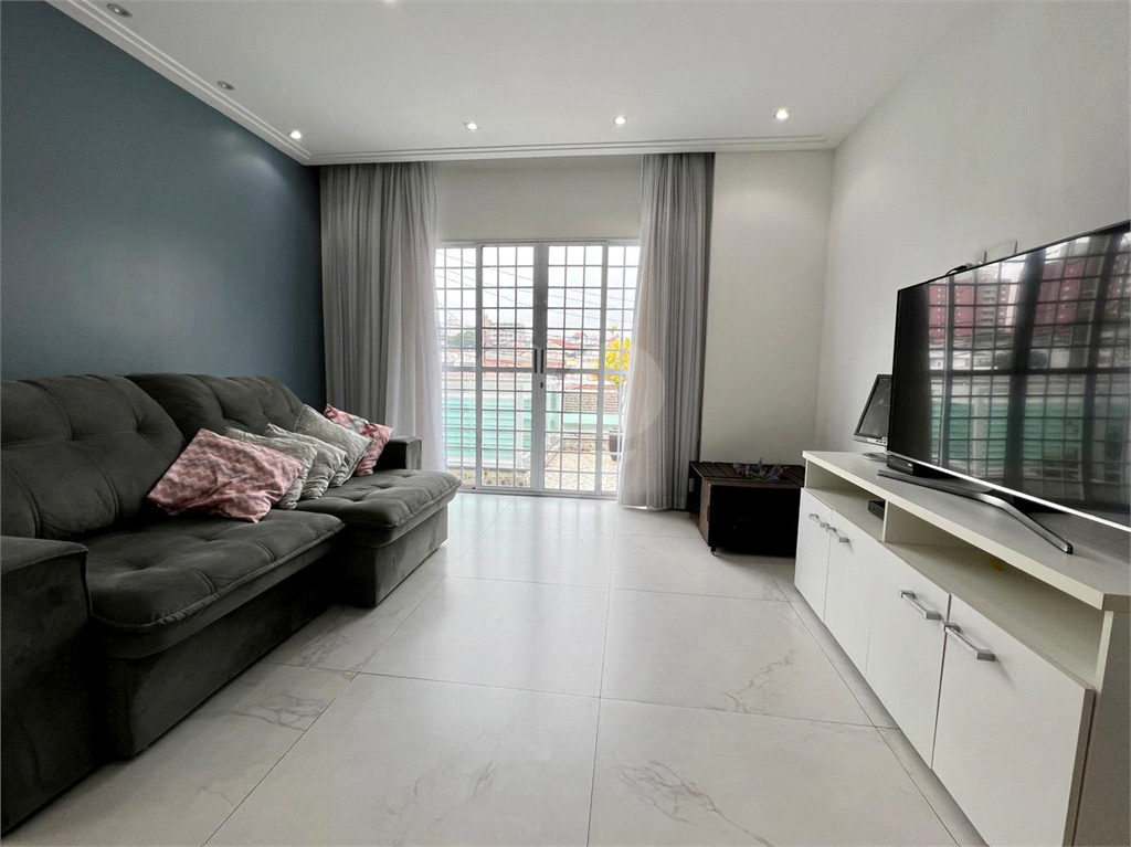Casa assobradada à venda | 162 m² | 2 suítes | 2 vagas na Parada Inglesa!