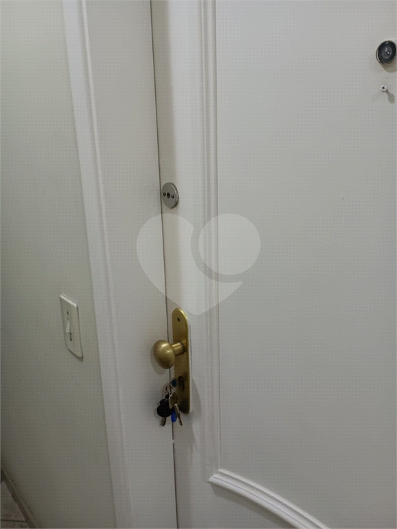 ALUGA-SE APARTAMENTO DE 2 QUARTOS TODO MOBILIADO NA CASA VERDE