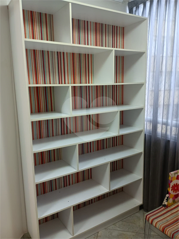 ALUGA-SE APARTAMENTO DE 2 QUARTOS TODO MOBILIADO NA CASA VERDE