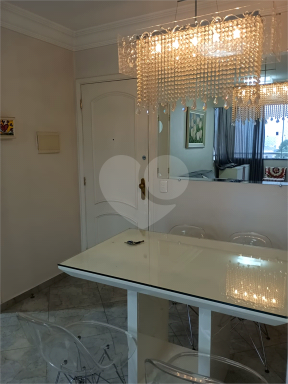 ALUGA-SE APARTAMENTO DE 2 QUARTOS TODO MOBILIADO NA CASA VERDE