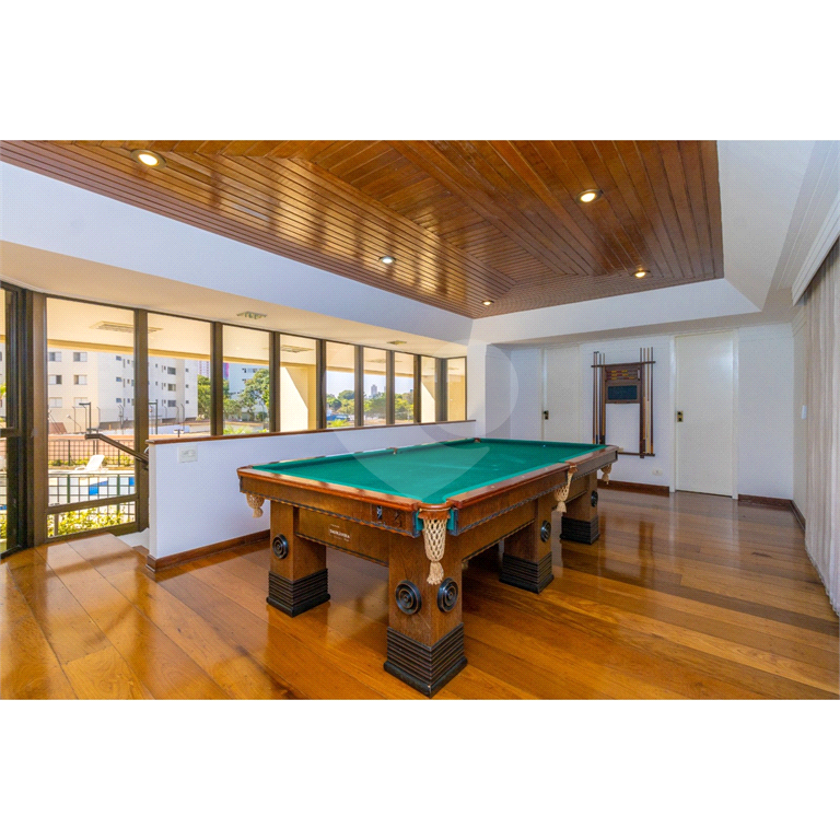 Apartamento alto padrão à venda | 206 m² | 4 dormitórios (2 suítes) | 3 vagas em Santana!