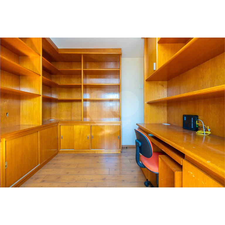 Apartamento alto padrão à venda | 206 m² | 4 dormitórios (2 suítes) | 3 vagas em Santana!