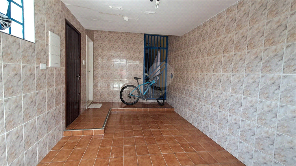 SOBRADO À VENDA | 137 m² | 3 DORMITÓRIOS (1 SUÍTE) | 2 VAGAS NA ÁGUA FRIA!