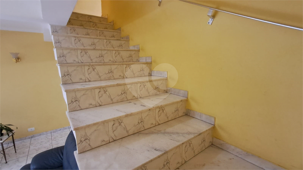 SOBRADO À VENDA | 137 m² | 3 DORMITÓRIOS (1 SUÍTE) | 2 VAGAS NA ÁGUA FRIA!