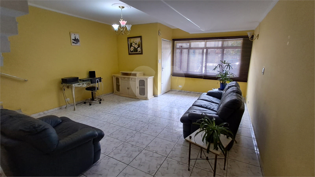 SOBRADO À VENDA | 137 m² | 3 DORMITÓRIOS (1 SUÍTE) | 2 VAGAS NA ÁGUA FRIA!