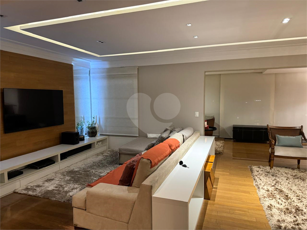 Apartamento à venda com 3 quartos, 200m² - Foto 40