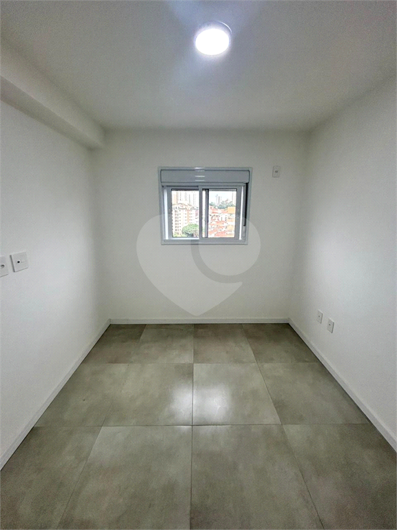 Apartamento na Vila Paulicéia
